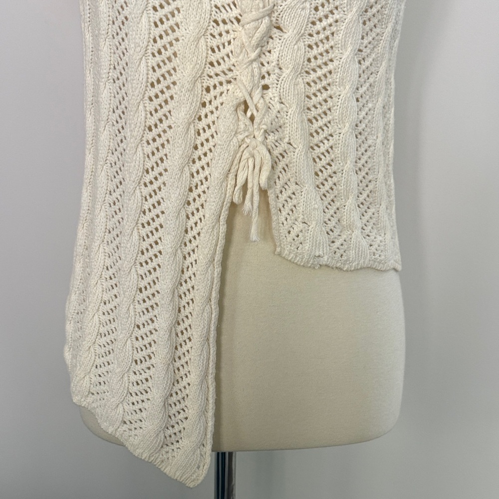 Loyandford Crochet Knit Sleeveless Asymmetrical Ivory Top - Picture 3 of 8